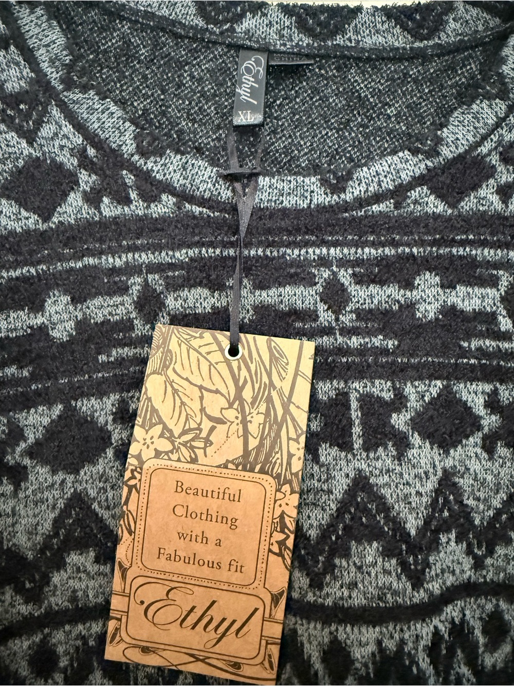 Ethyl Women's Crew Neck Patterned Sweater - Black & Gray